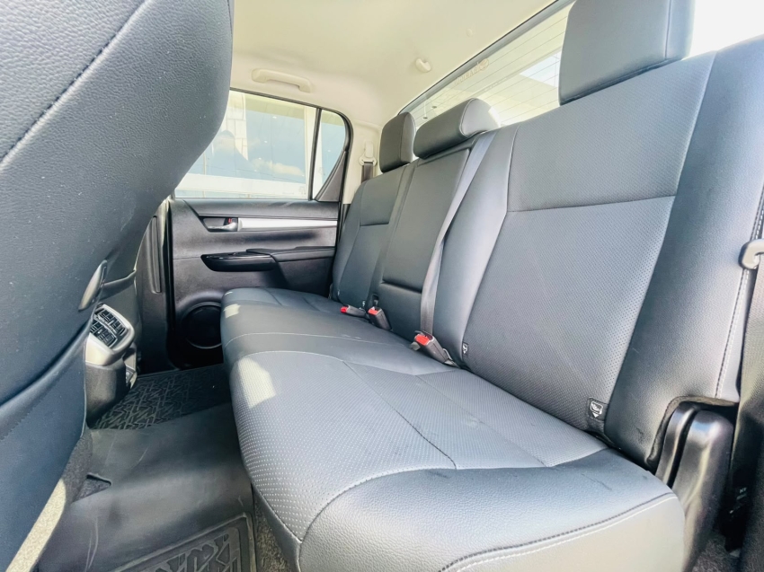 toyota hilux 2.8 d-4d turbo diesel cd srx plus 4x4 automatico 5p 20258