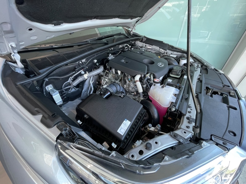 toyota hilux 2.8 d-4d turbo diesel cd srx plus 4x4 automatico 5p 202517