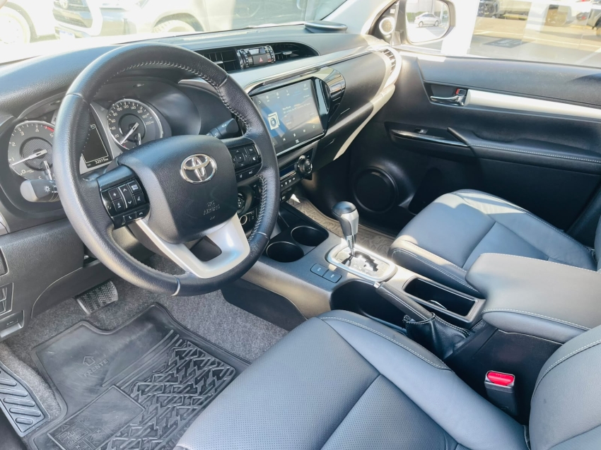 toyota hilux 2.8 d-4d turbo diesel cd srx plus 4x4 automatico 5p 202510
