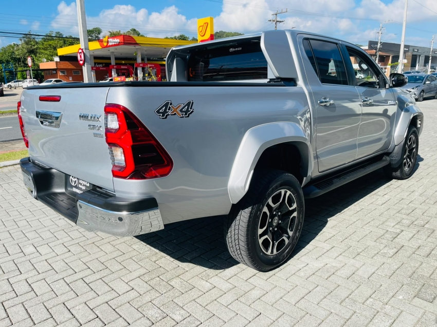 toyota hilux 2.8 d-4d turbo diesel cd srx plus 4x4 automatico 5p 20253