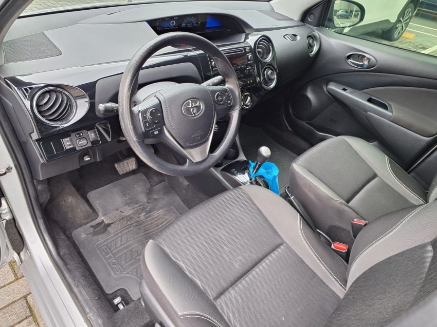 toyota etios 1.5 flex automatico 20188