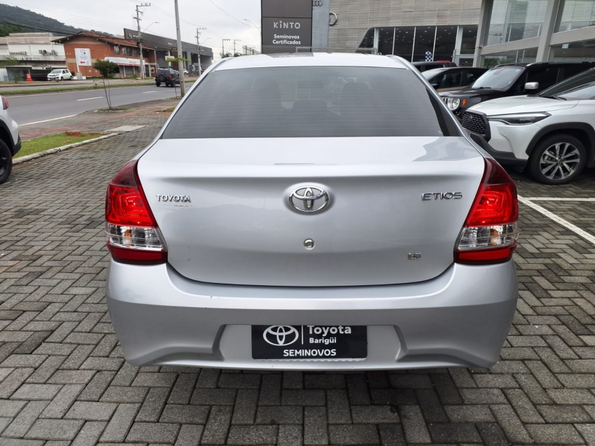 toyota etios 1.5 flex automatico 20184