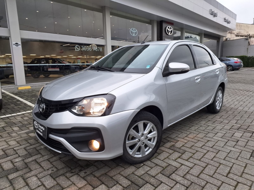 toyota etios 1.5 flex automatico 20181