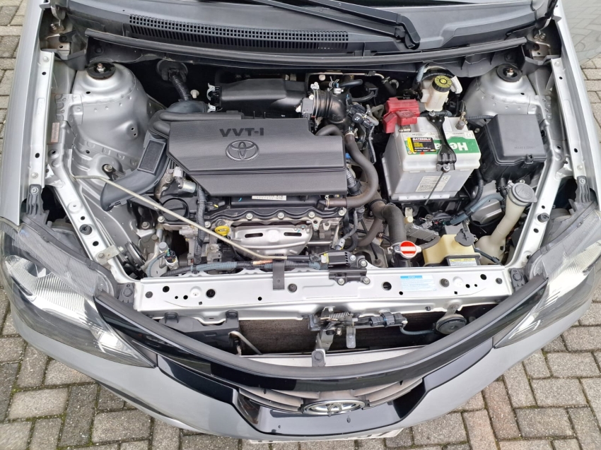 toyota etios 1.5 flex automatico 201812
