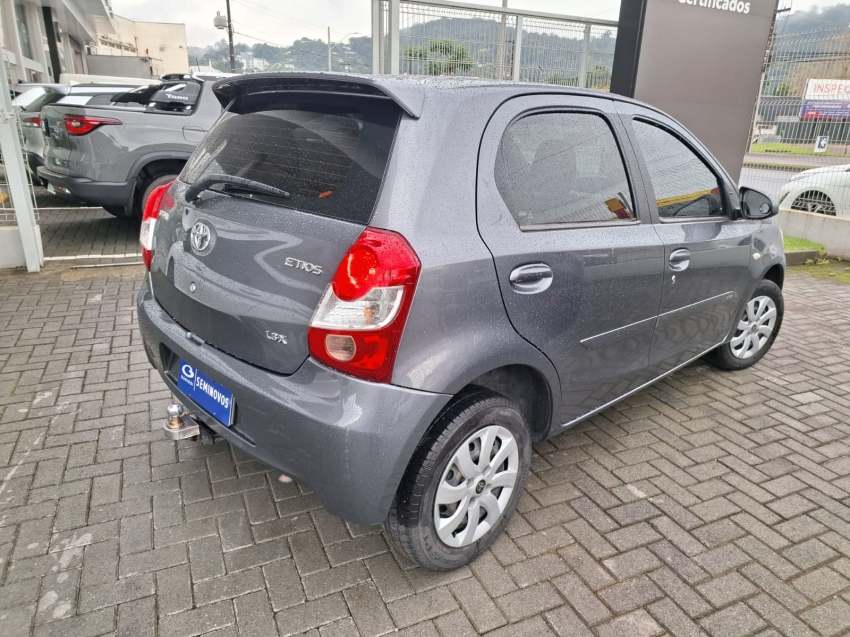 toyota etios 1.3 flex 20143