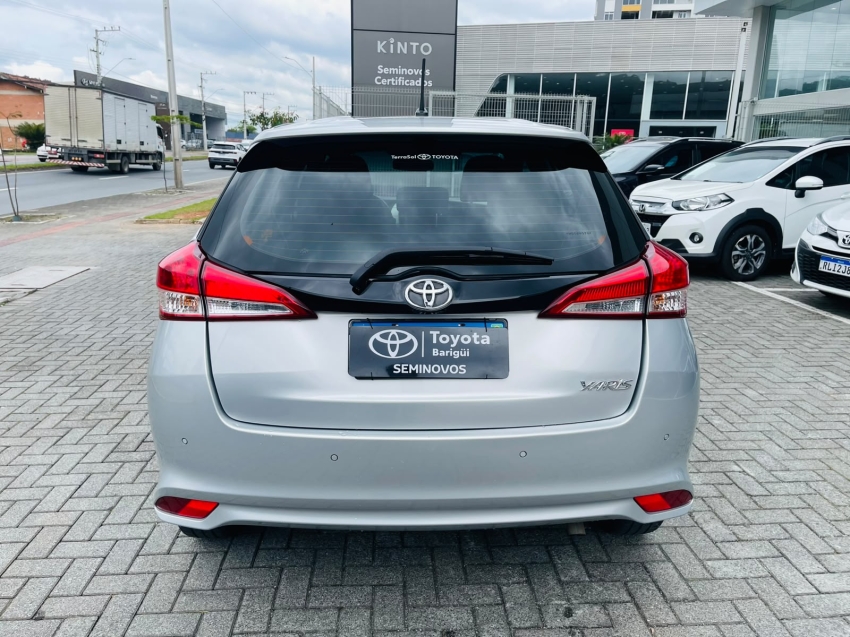 toyota yaris flex 20212
