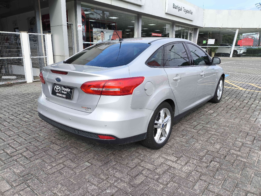 ford focus 2.0 se sedan 16v flex 4p powershift 2016