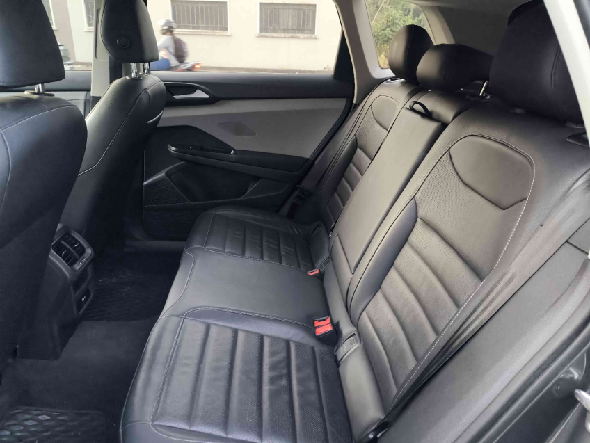 volkswagen taos 1.4 250 tsi total flex comfortline automatico 4p 2022