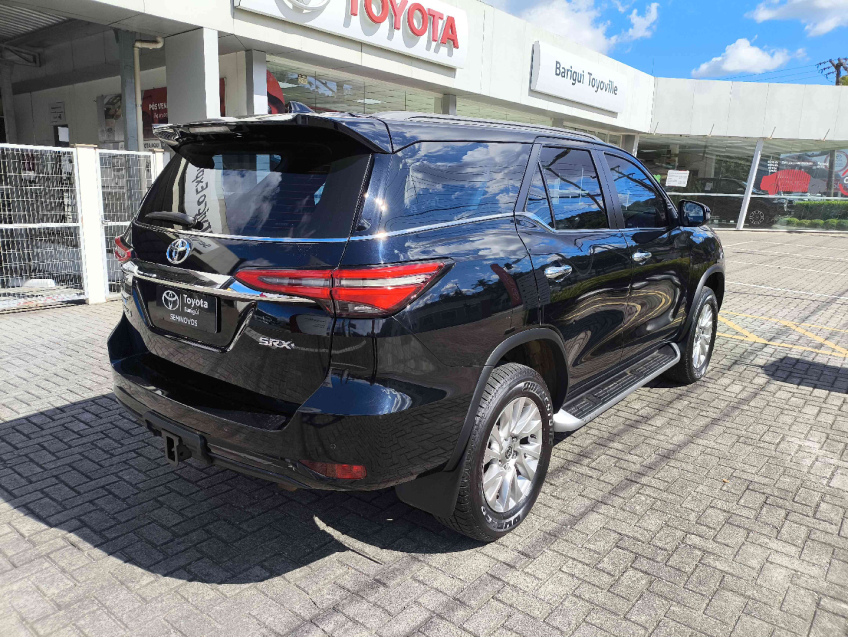 toyota hilux sw4 2.8 d-4d turbo diesel srx 7l 4x4 automatico 4p 2022