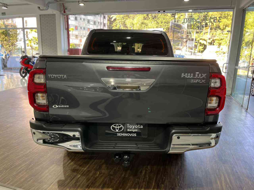 hilux srx 2.8 diesel