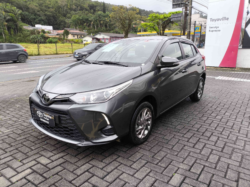 toyota yaris 1.5 16v flex sedan xs multidrive 4p automatico 2024