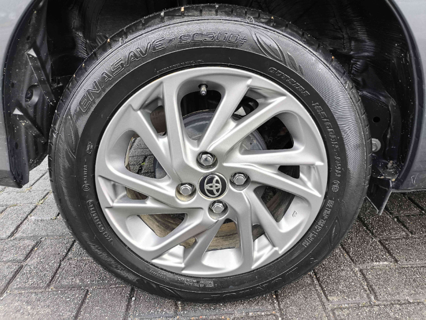 toyota yaris 1.5 16v flex sedan xs multidrive 4p automatico 2024