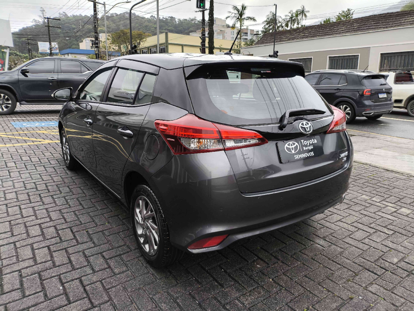 toyota yaris 1.5 16v flex sedan xs multidrive 4p automatico 2024