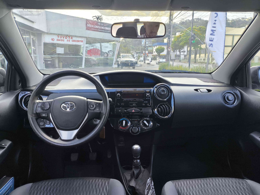 toyota etios 1.5 xs 16v flex 4p manual 201811