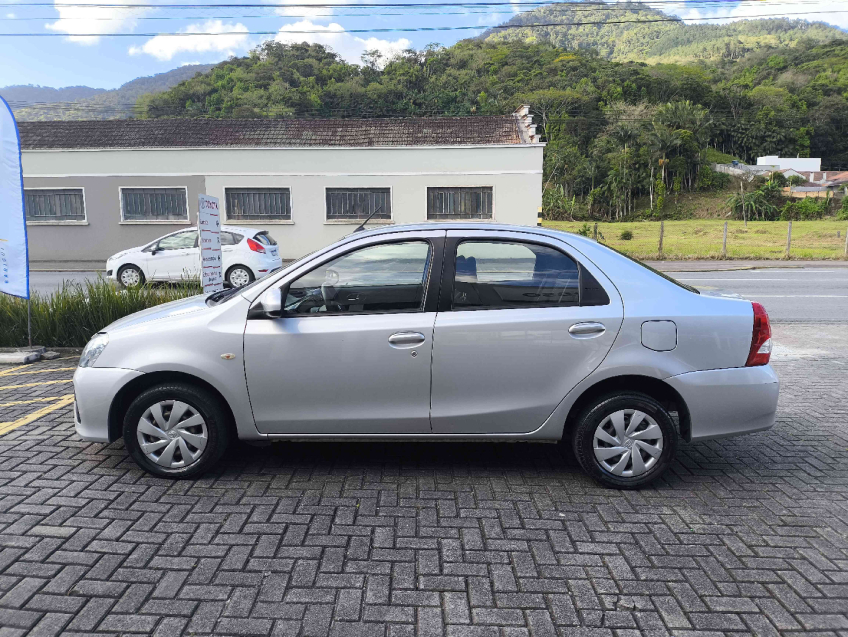 toyota etios 1.5 xs 16v flex 4p manual 20183