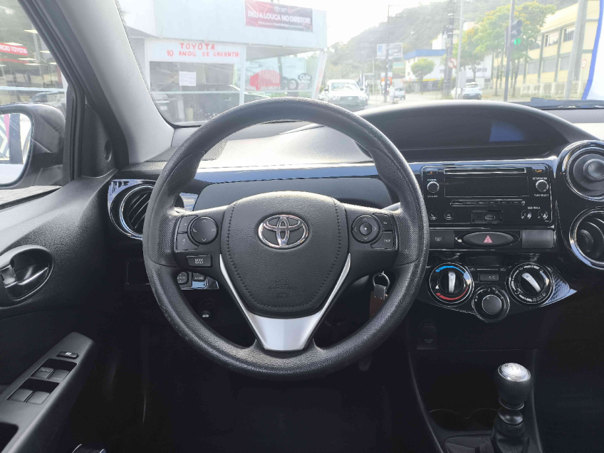 toyota etios 1.5 xs 16v flex 4p manual 201812