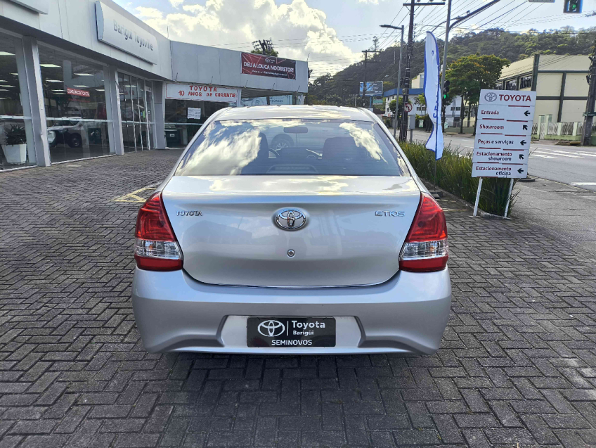 toyota etios 1.5 xs 16v flex 4p manual 20185