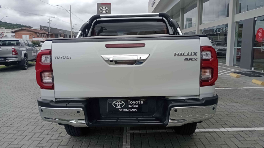 toyota hilux 2.8 d-4d turbo diesel cd srx 4x4 automatico 4p 20244
