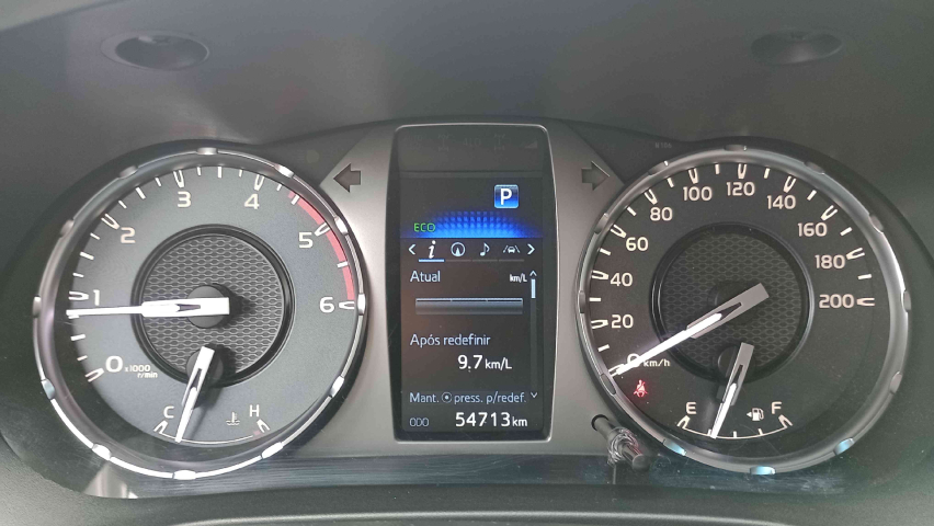 toyota hilux 2.8 d-4d turbo diesel cd srx 4x4 automatico 4p 202414