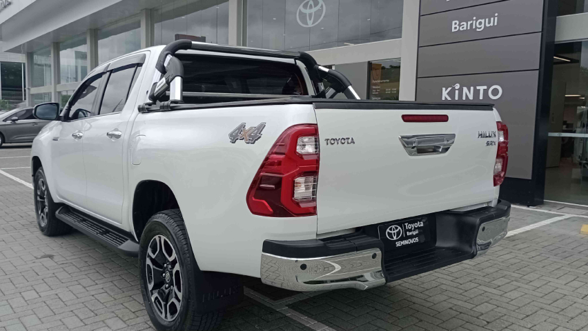 toyota hilux 2.8 d-4d turbo diesel cd srx 4x4 automatico 4p 20243