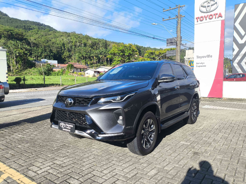 toyota hilux sw4 2.8 d-4d turbo diesel srx platinum 7l 4x4 automatico 4p 20252