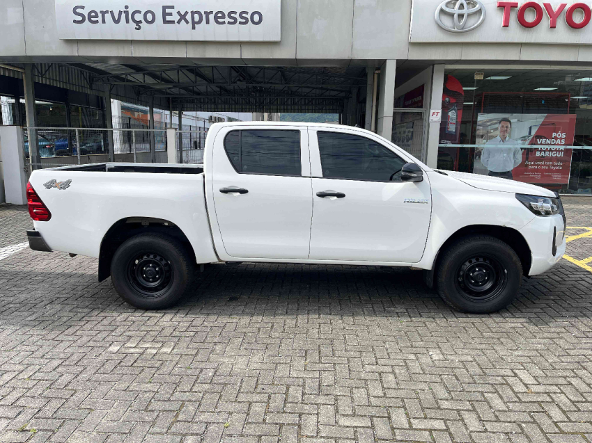 toyota hilux 2.8 d-4d turbo diesel cd power pack 4x4 automatico 4p 20247