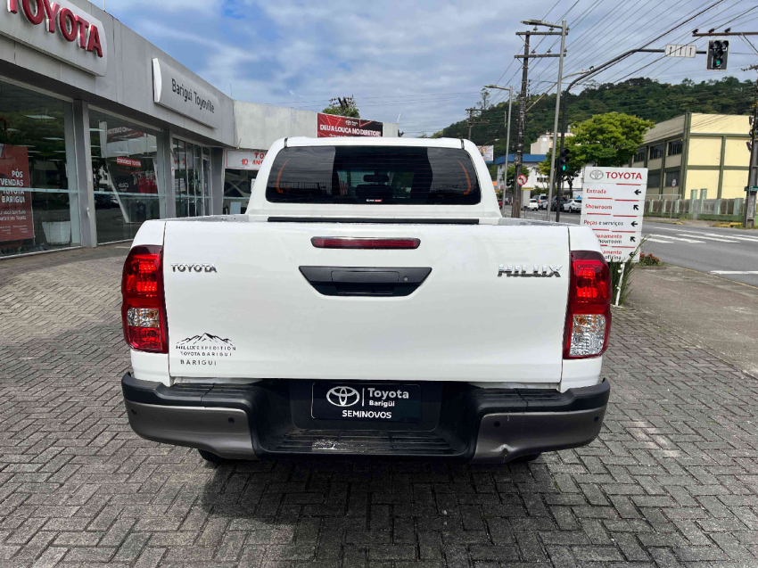 toyota hilux 2.8 d-4d turbo diesel cd power pack 4x4 automatico 4p 20245