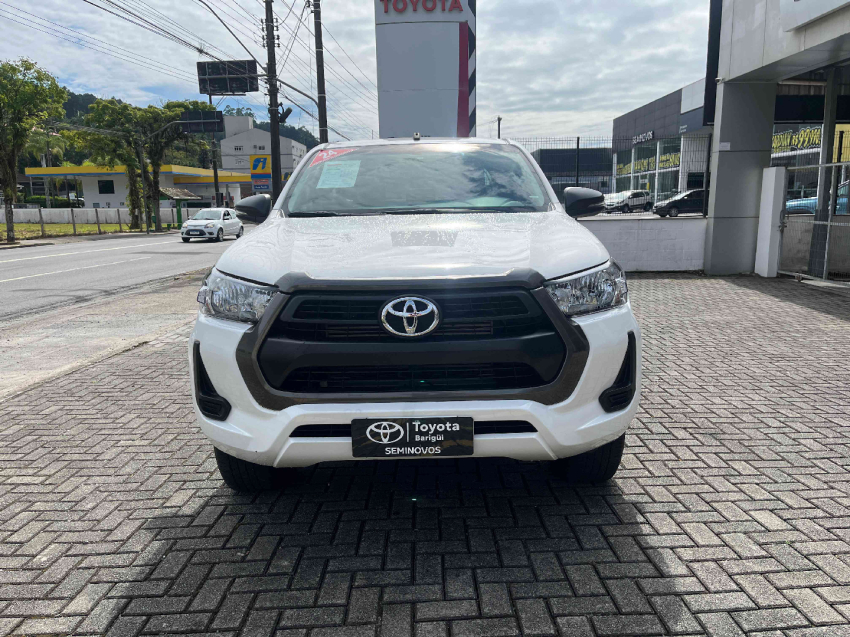 toyota hilux 2.8 d-4d turbo diesel cd power pack 4x4 automatico 4p 20241