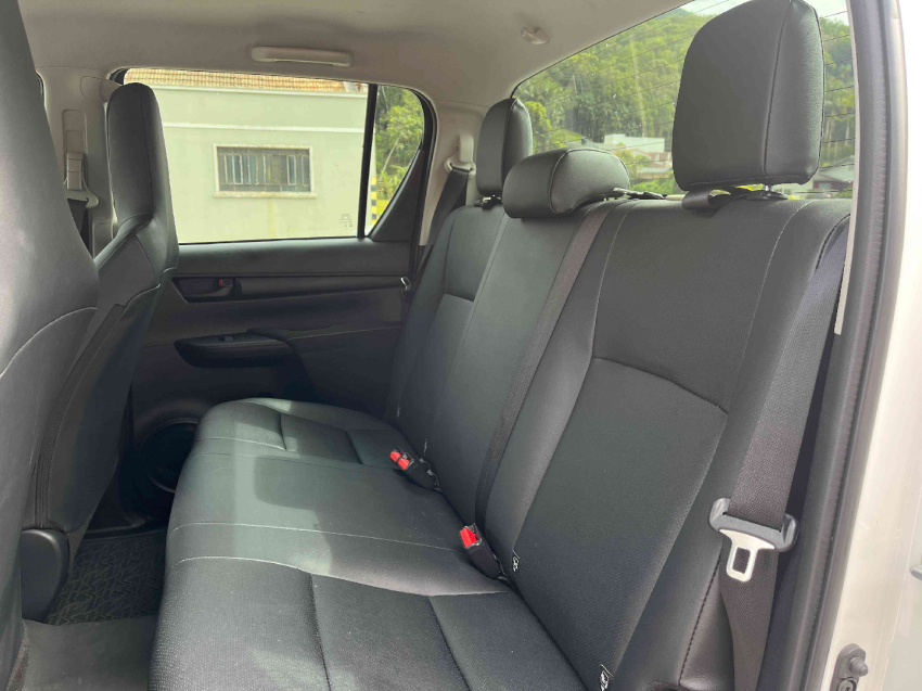 toyota hilux 2.8 d-4d turbo diesel cd power pack 4x4 automatico 4p 20249