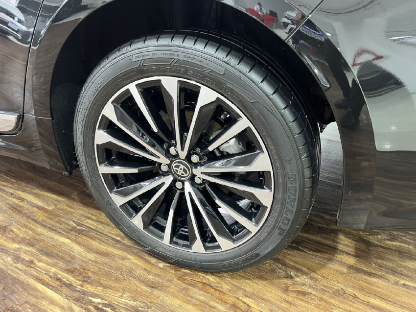 corolla altis 1.8 hibrido9