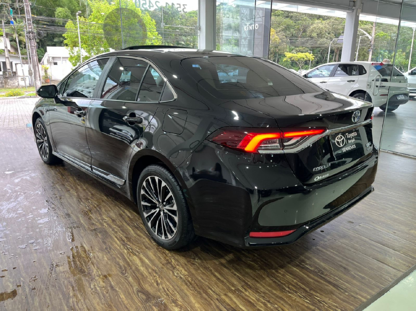 corolla altis 1.8 hibrido5