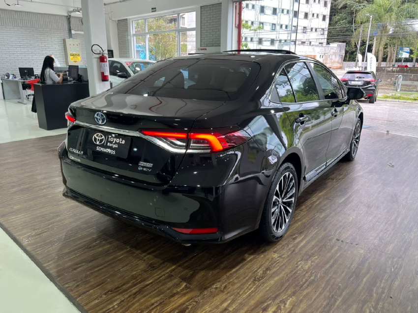 corolla altis 1.8 hibrido4