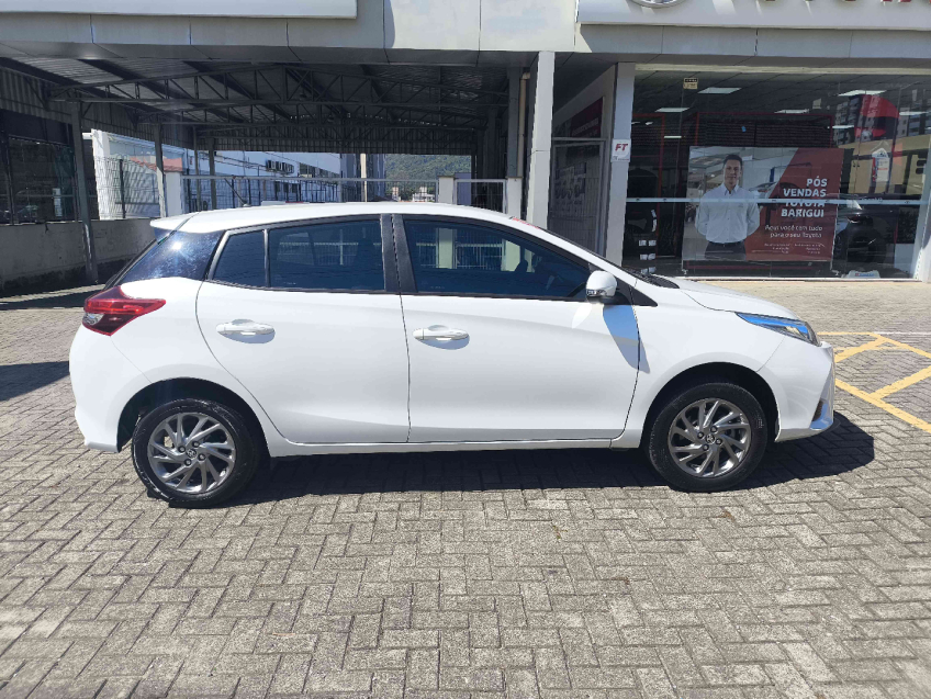 toyota yaris 1.5 16v flex xs multidrive 4p automatico 20257