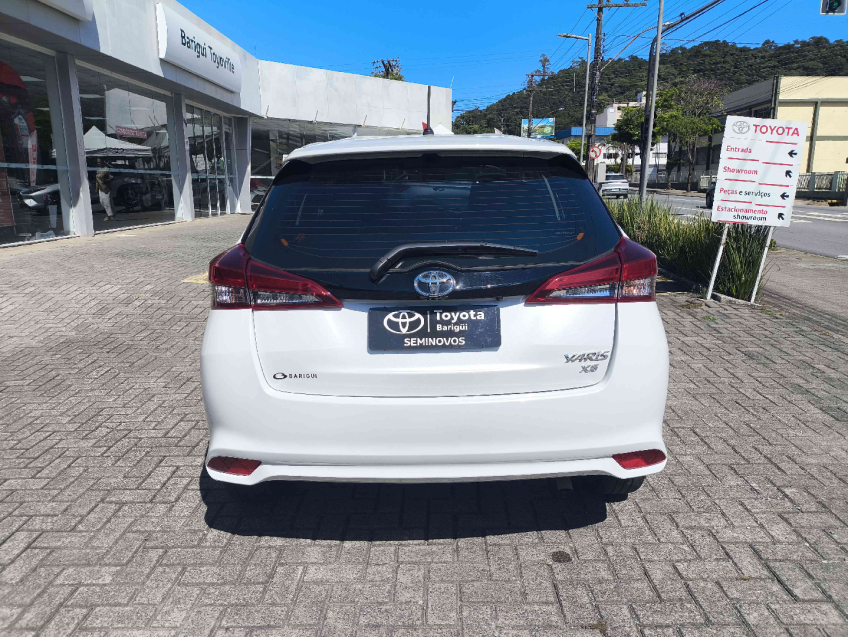 toyota yaris 1.5 16v flex xs multidrive 4p automatico 20255