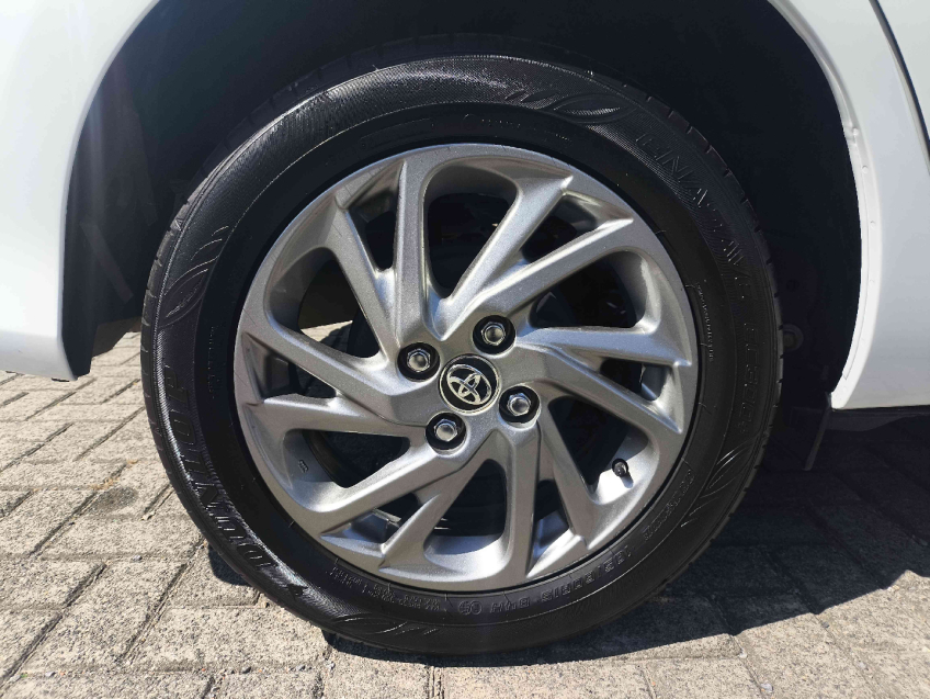 toyota yaris 1.5 16v flex xs multidrive 4p automatico 20258