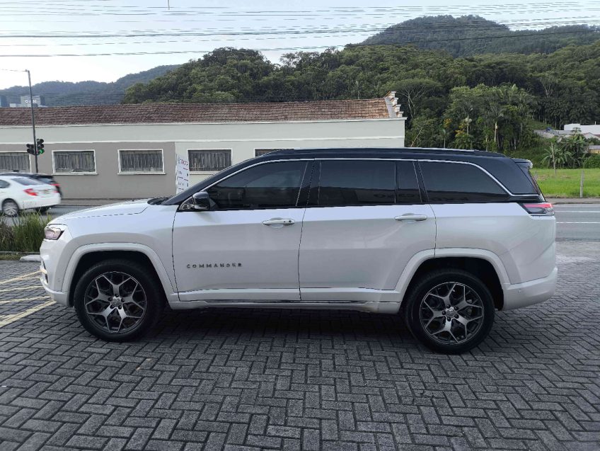 jeep commander 2.0 td380 turbo diesel overland at9 4p automatico 20233