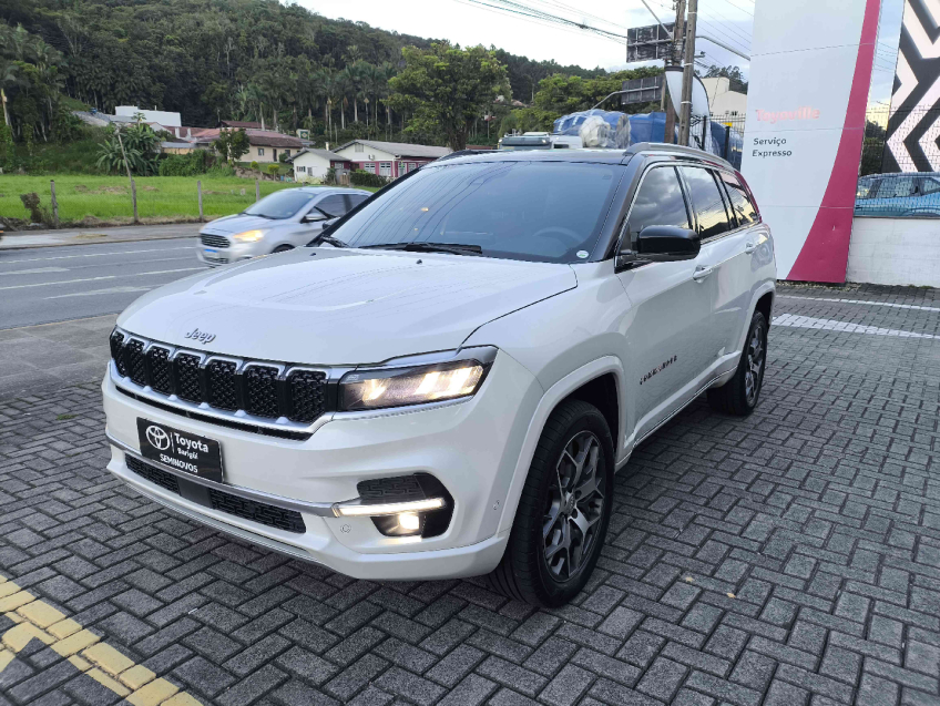 jeep commander 2.0 td380 turbo diesel overland at9 4p automatico 20232