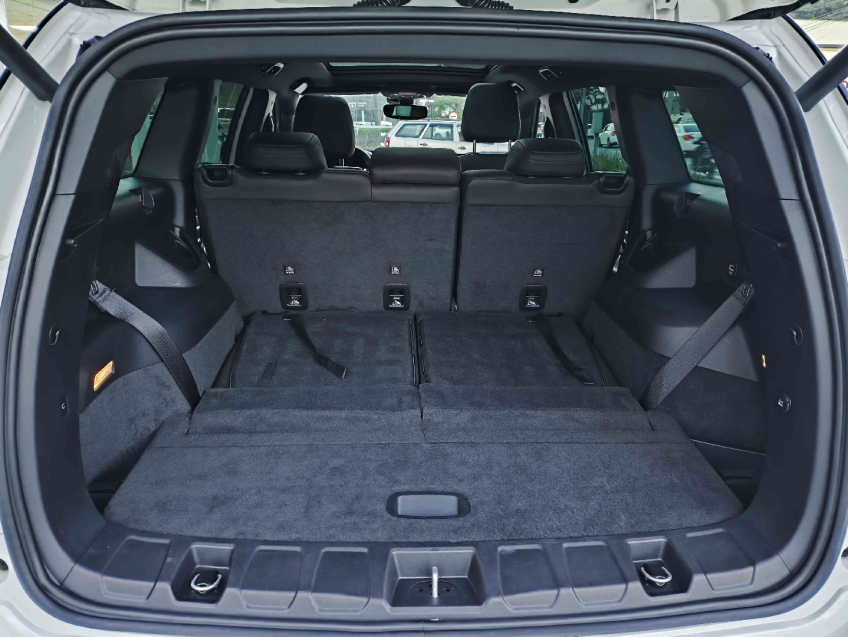 jeep commander 2.0 td380 turbo diesel overland at9 4p automatico 20239