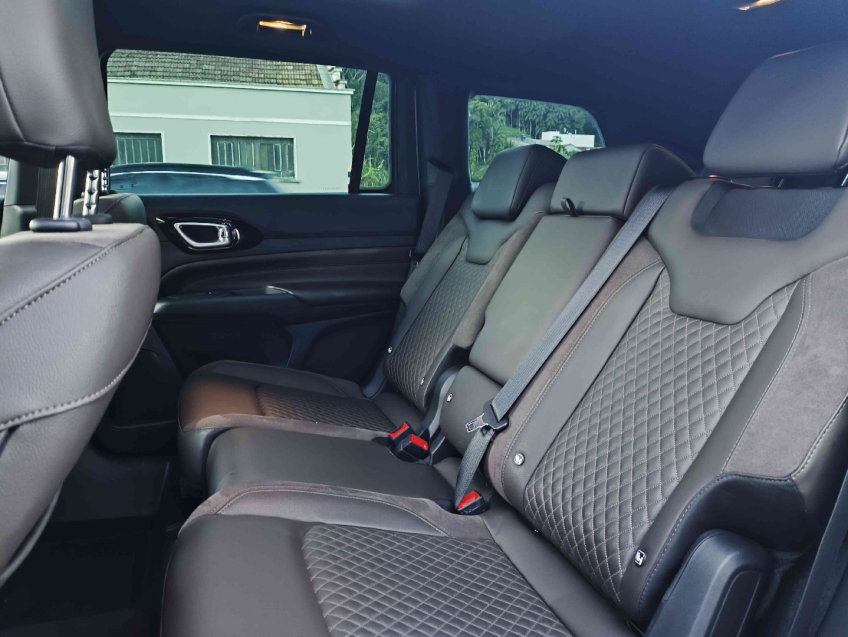 jeep commander 2.0 td380 turbo diesel overland at9 4p automatico 202312