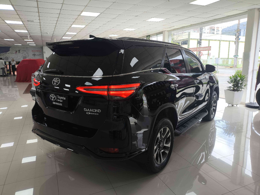 toyota hilux sw4 2.8 d-4d turbo diesel diamond 7l 4x4 automatico 4p 20245