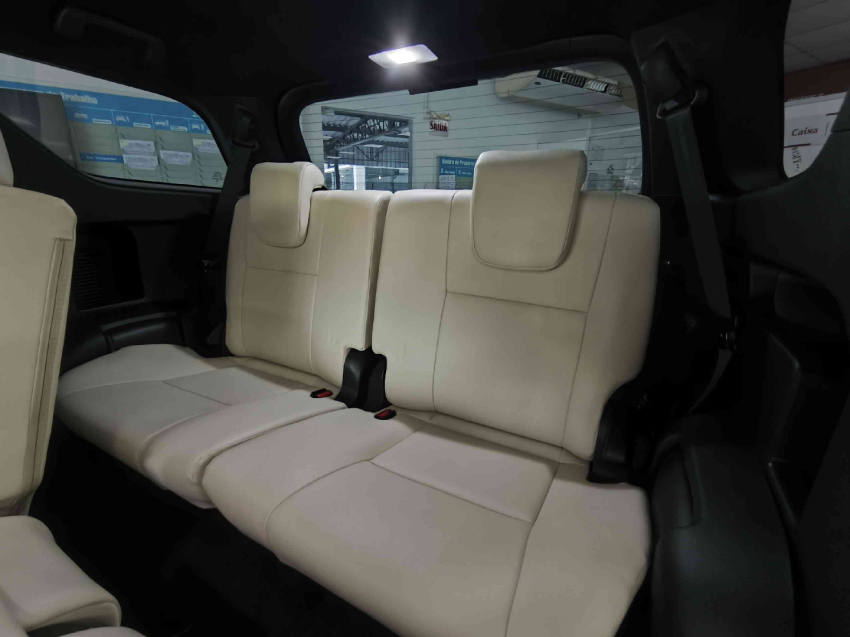 toyota hilux sw4 2.8 d-4d turbo diesel diamond 7l 4x4 automatico 4p 202414