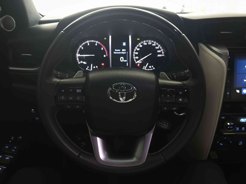 toyota hilux sw4 2.8 d-4d turbo diesel diamond 7l 4x4 automatico 4p 202418