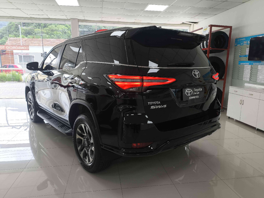 toyota hilux sw4 2.8 d-4d turbo diesel diamond 7l 4x4 automatico 4p 20243