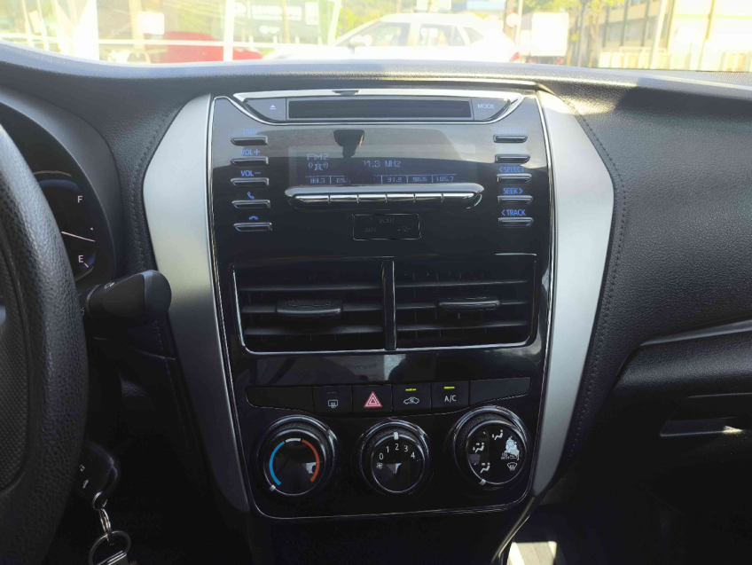 toyota yaris 1.5 16v flex sedan xl live multidrive 1.3 4p automatico 202012