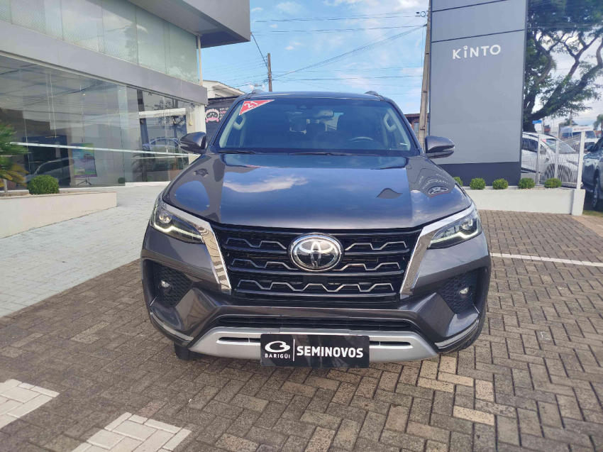 toyota hilux sw4 2.8 d-4d turbo diesel srx 7l 4x4 automatico 4p 20211