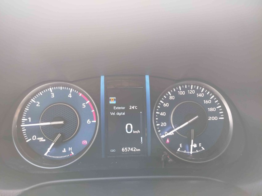 toyota hilux sw4 2.8 d-4d turbo diesel srx 7l 4x4 automatico 4p 20219