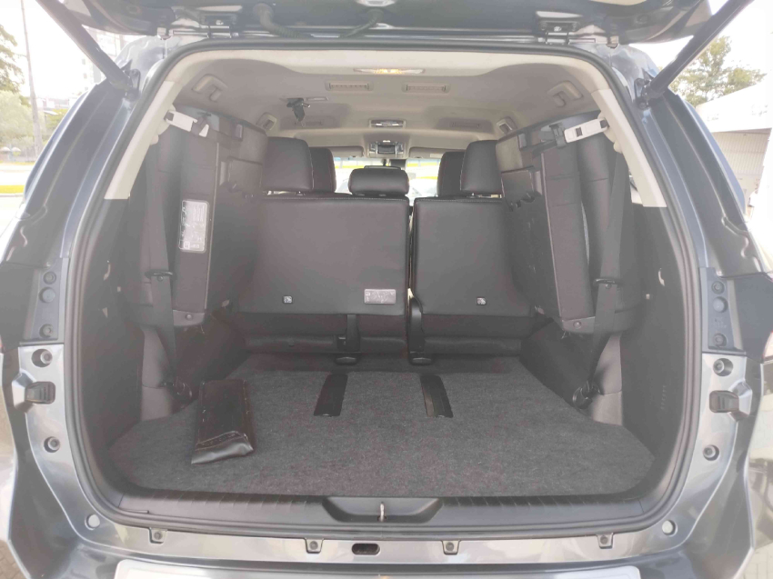 toyota hilux sw4 2.8 d-4d turbo diesel srx 7l 4x4 automatico 4p 202110