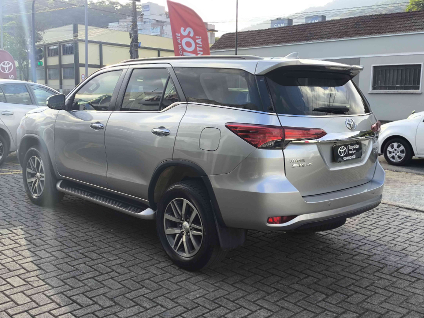 toyota hilux sw4 2.8 srx 4x4 16v turbo intercooler diesel 4p automatico 20204