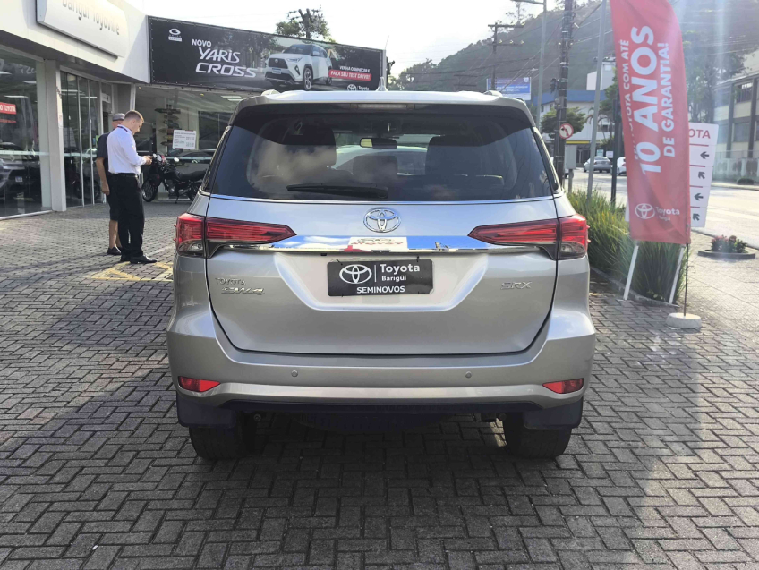 toyota hilux sw4 2.8 srx 4x4 16v turbo intercooler diesel 4p automatico 20205