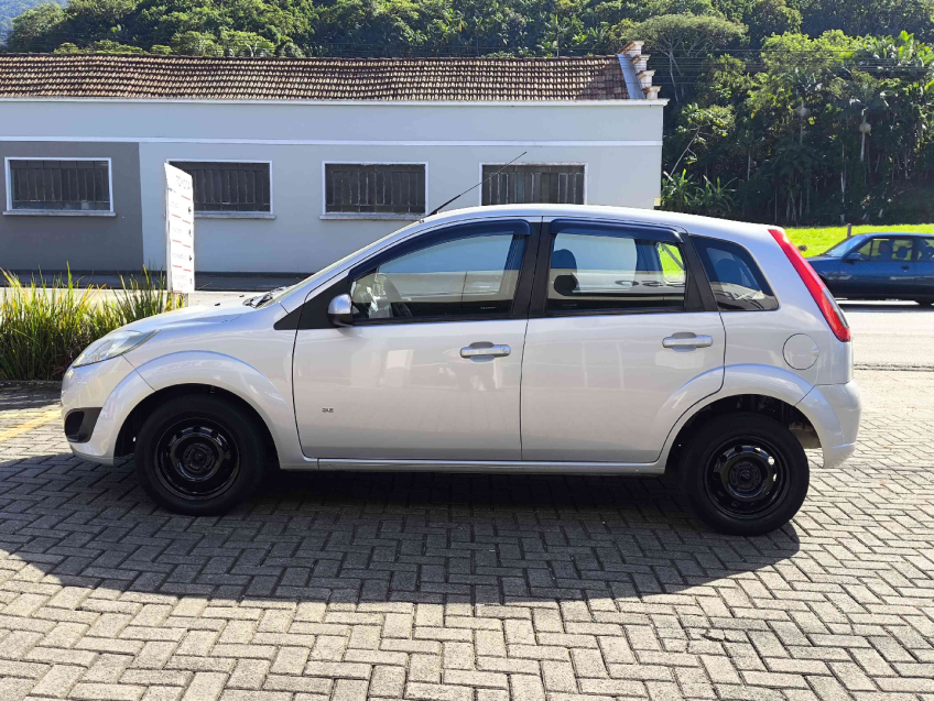 ford fiesta 1.6 rocam se 8v flex 4p manual 20143